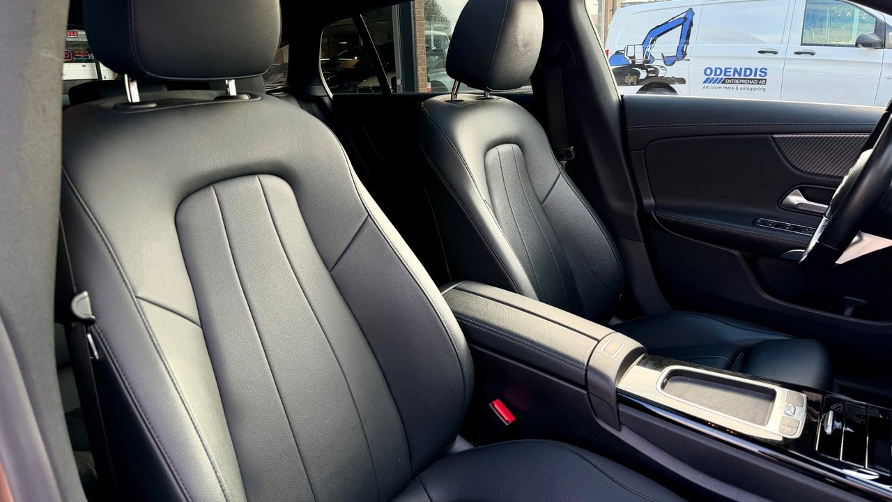 Mercedes-Benz CLA 2024, photo 7/10