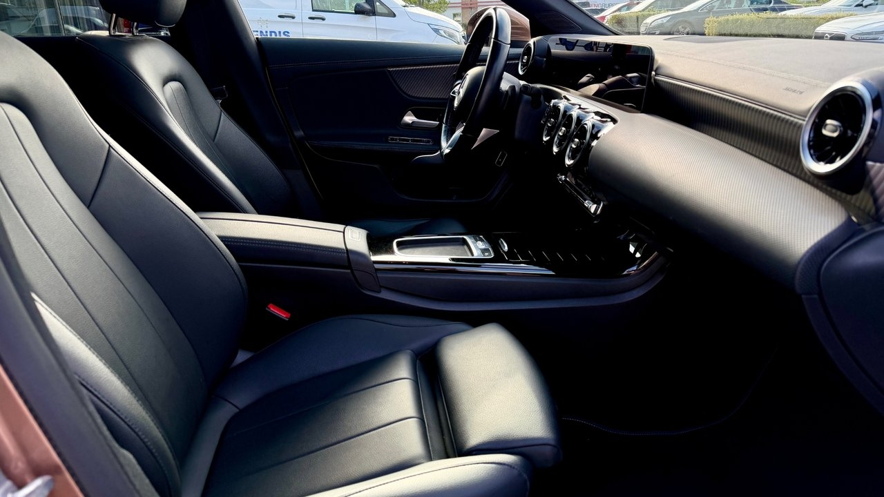 Mercedes-Benz CLA 2024, photo 6/10