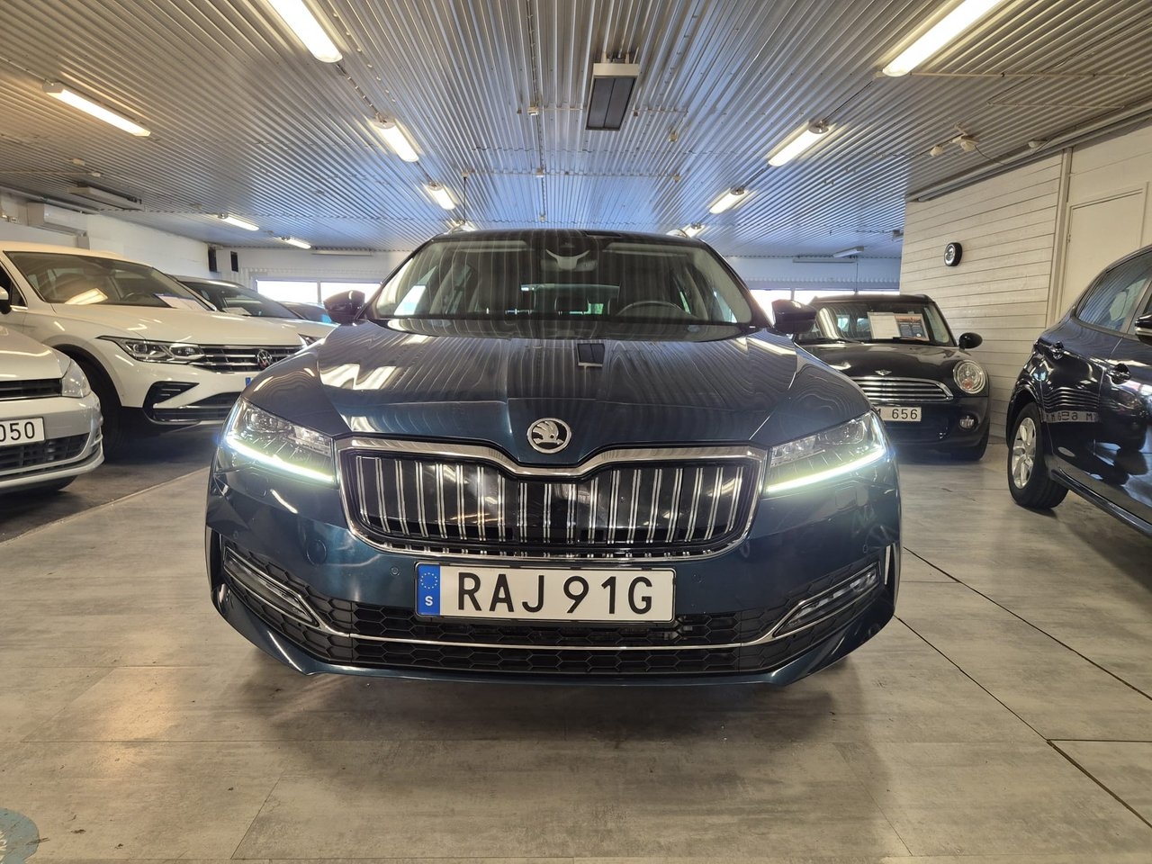 Skoda Superb 2023, bild 5/10
