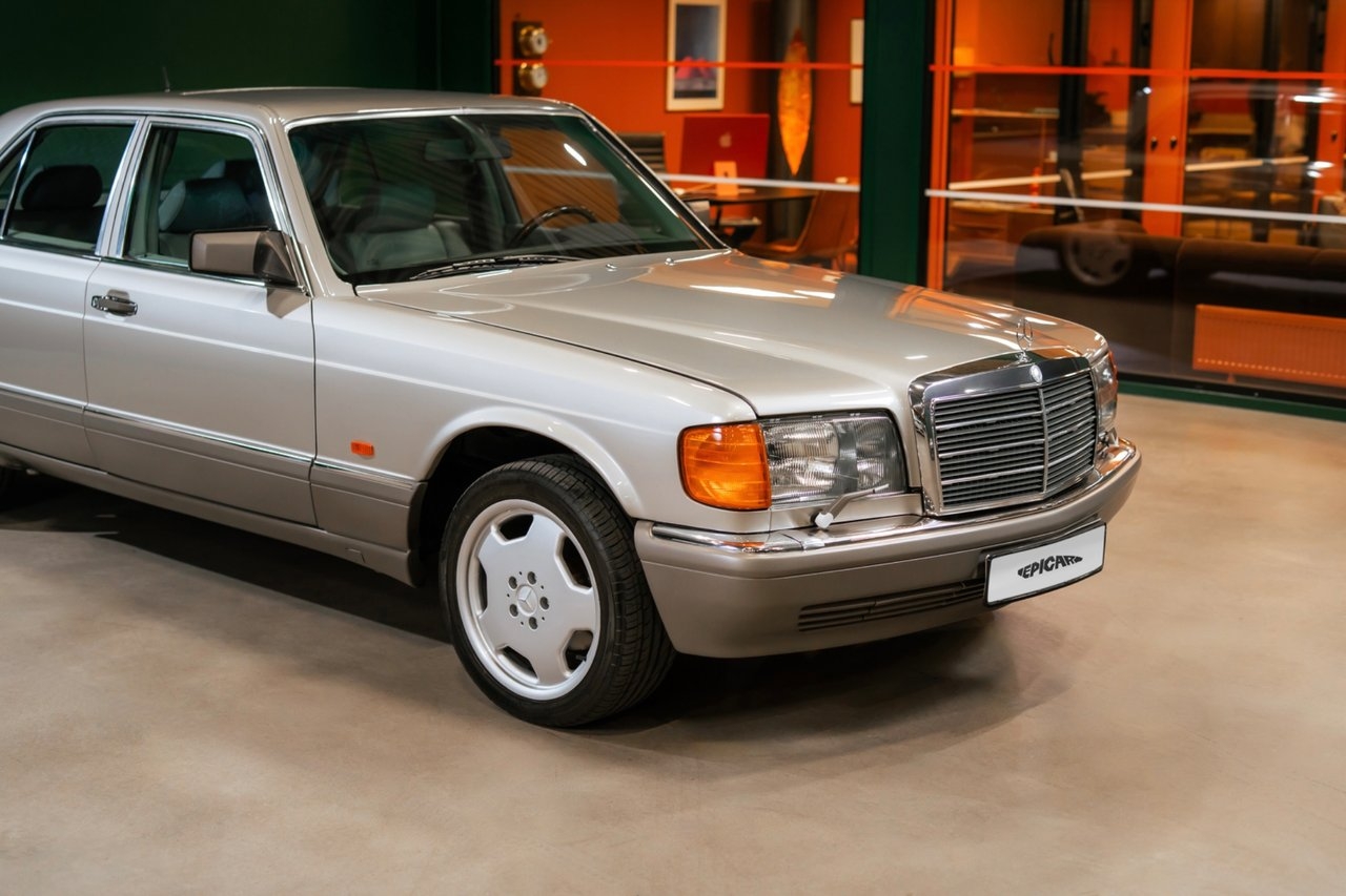 Mercedes-Benz 300 1987, bild 2/10