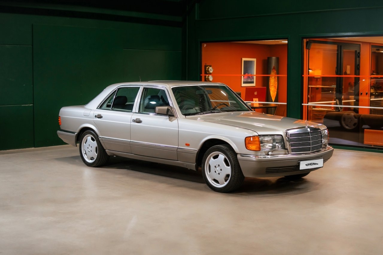Mercedes-Benz 300