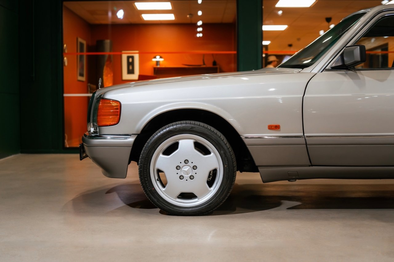 Mercedes-Benz 300 1987, bild 5/10