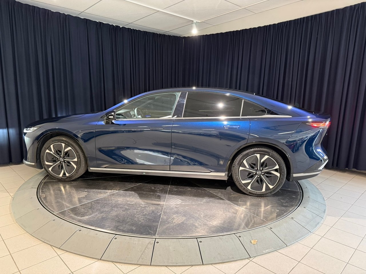 Mazda 6e TAKUMI 68.8 kWh LFP 2025, kuva 4/10