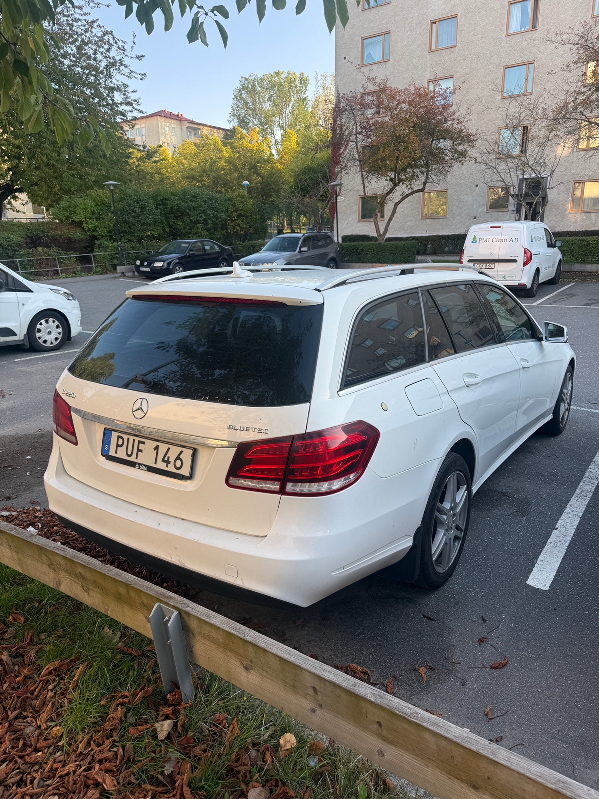 Mercedes-Benz E 220 T BlueTEC 9G-Tronic 2015, bild 3/6