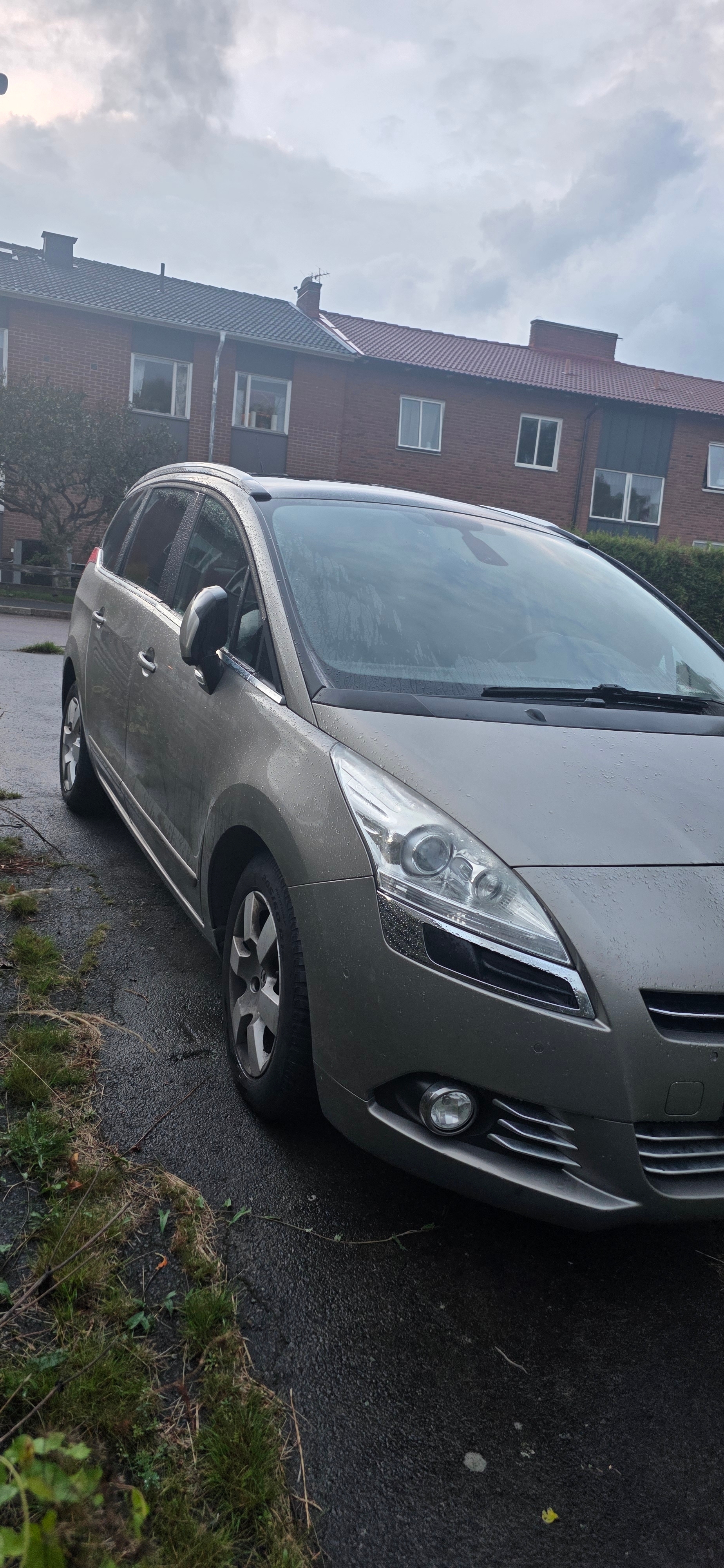 Peugeot 5008 1.6 HDi FAP EGS 2012, bild 4/6