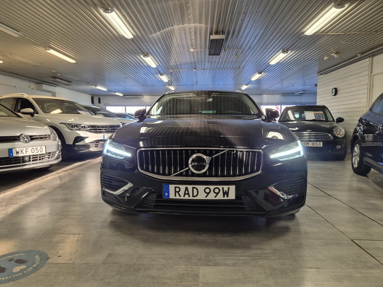 Volvo V60 Recharge T6 AWD Läder Drag 2023, bild 3/10