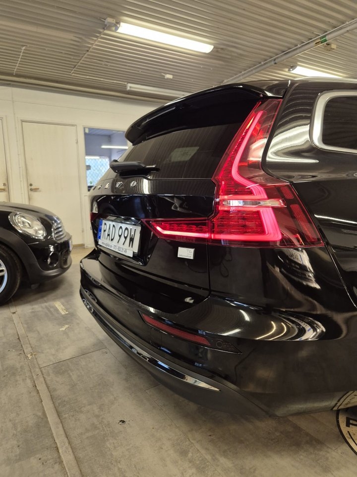 Volvo V60 Recharge T6 AWD Läder Drag 2023, bild 7/10