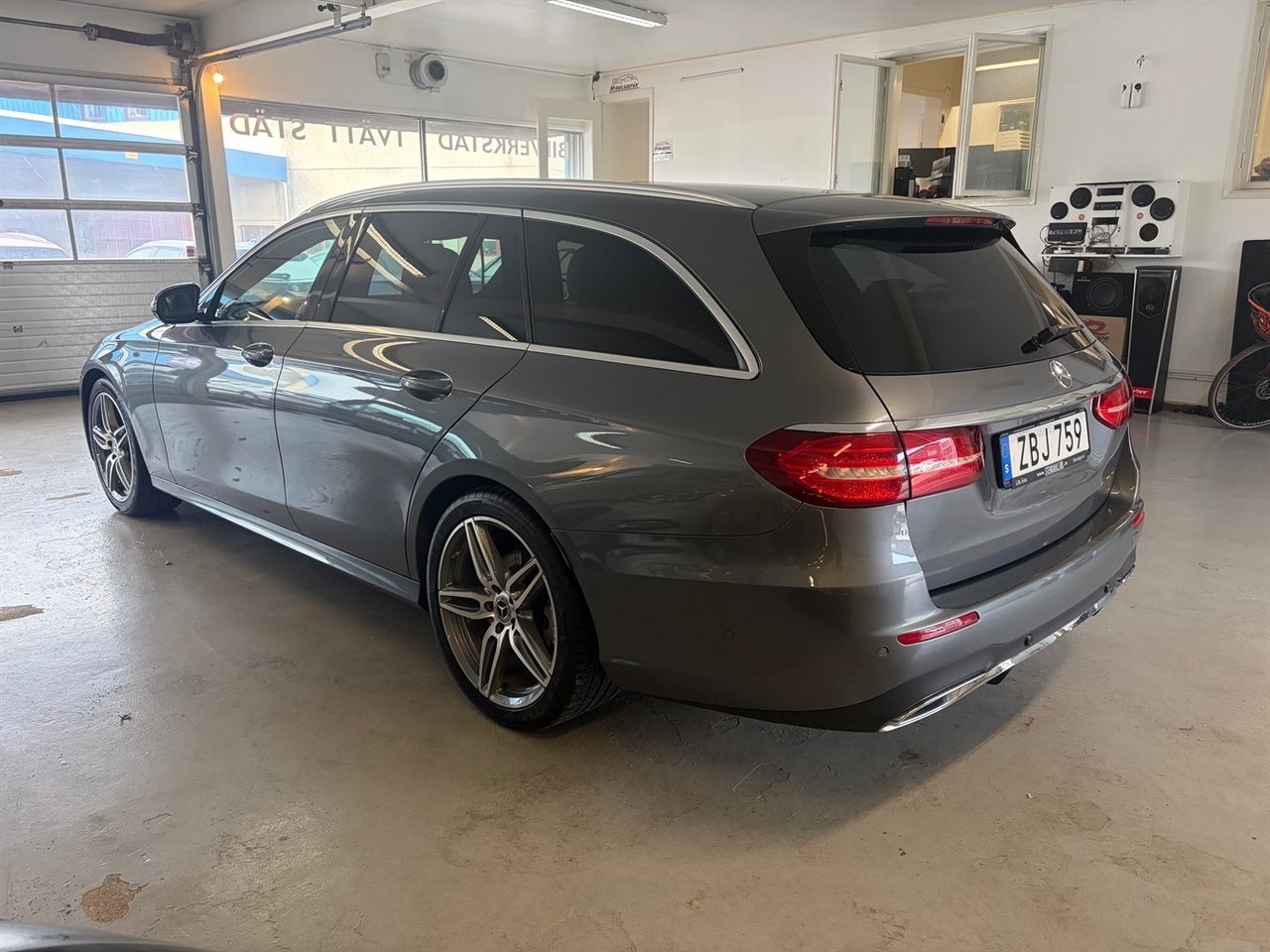 Mercedes-Benz E 2018, bild 2/10