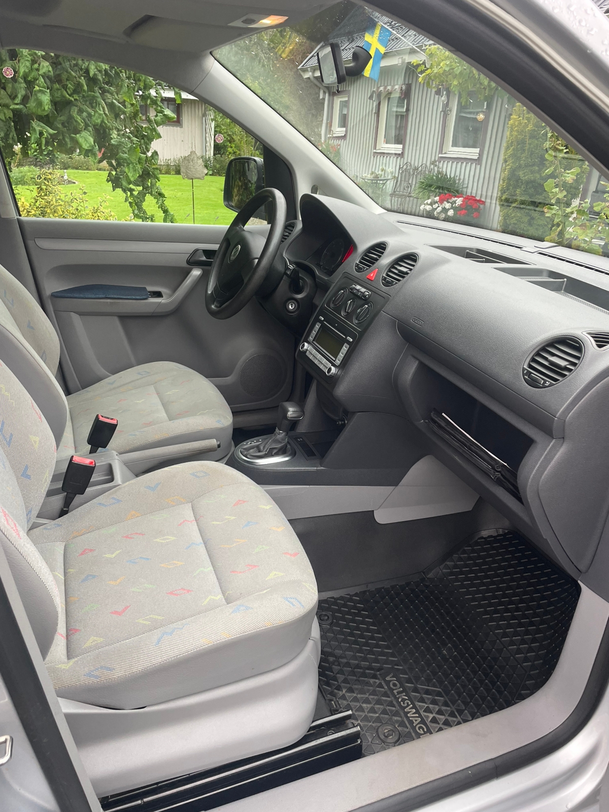 Volkswagen Caddy 2009, kuva 4/5