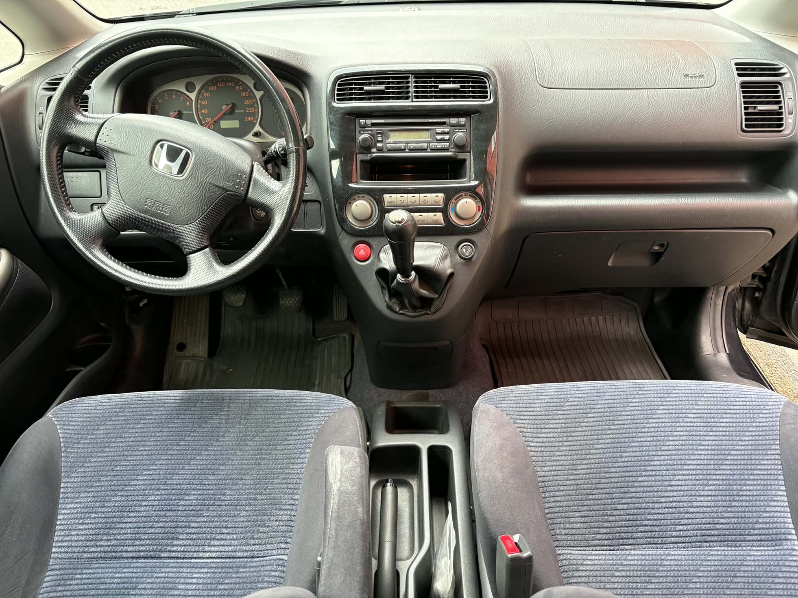 Honda Stream 2001, kuva 4/8