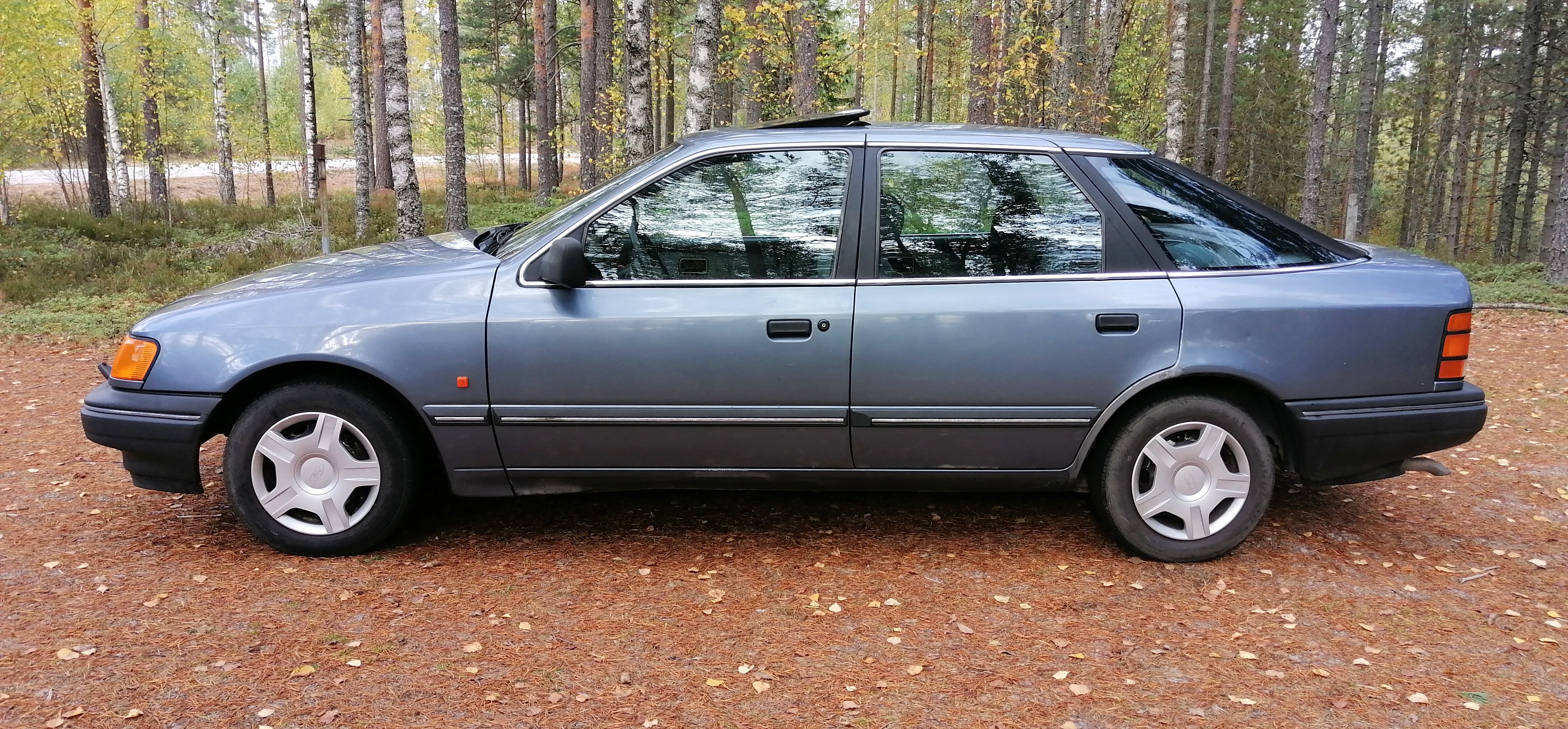 Ford Scorpio 2.9 V6 Automatisk 1989, bild 6/10