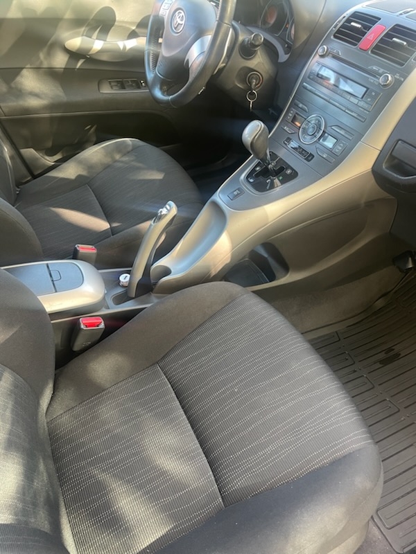 Toyota Auris 2008, bild 4/5