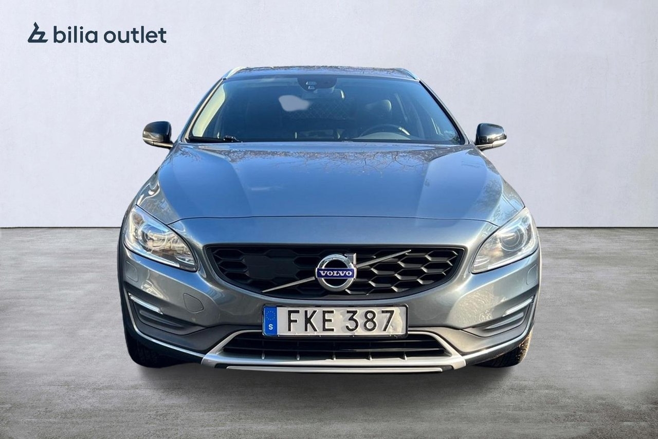 Volvo V60 Cross Country 2016, kuva 2/10