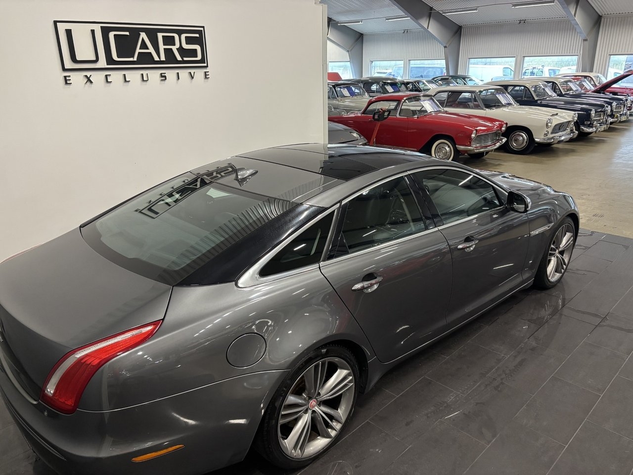 Jaguar XJ 3.0 V6 275HK / Premium Luxury 2015, kuva 5/10