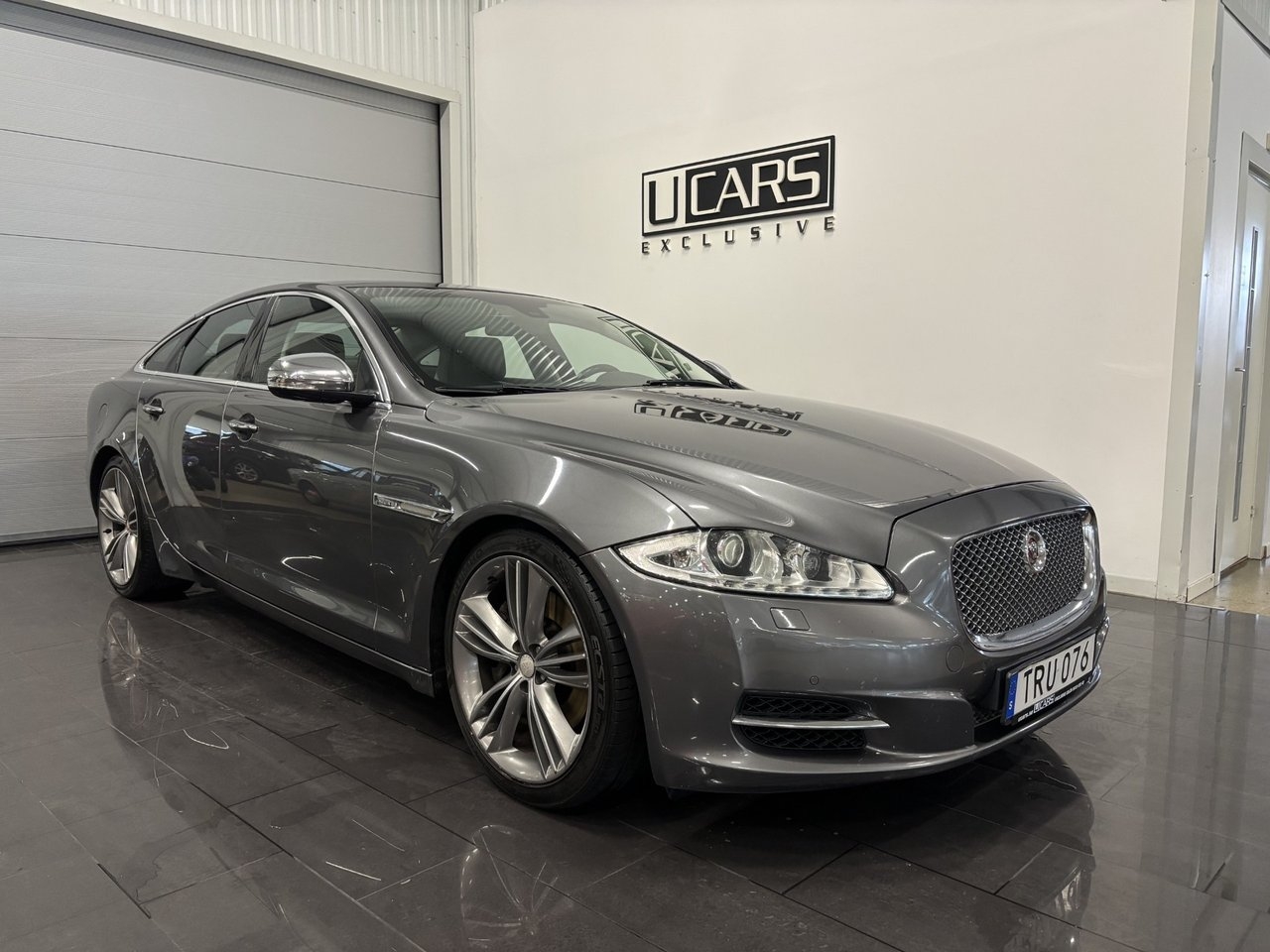 Jaguar XJ