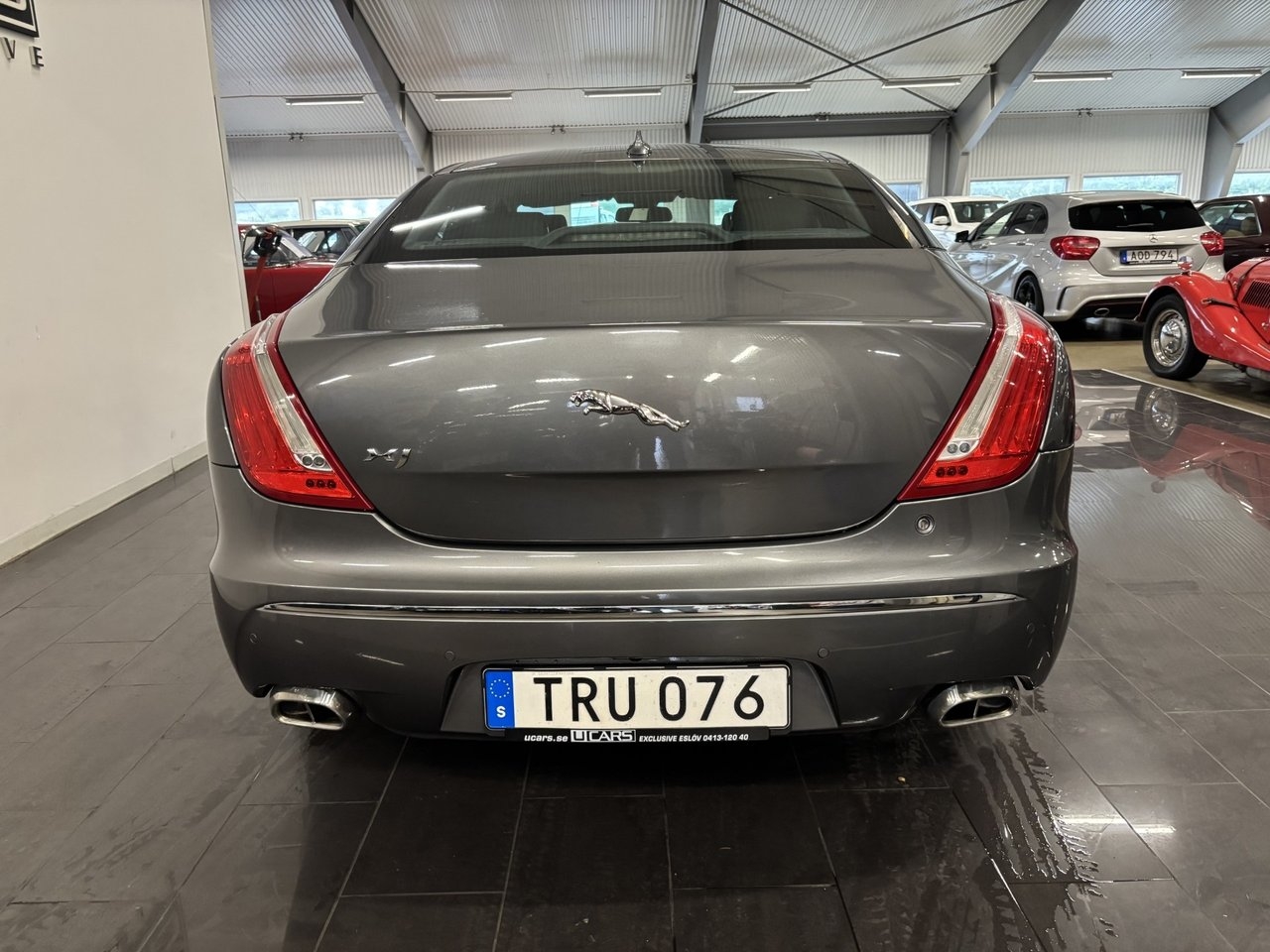 Jaguar XJ 3.0 V6 275HK / Premium Luxury 2015, kuva 6/10