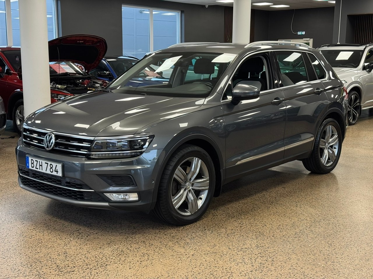 Volkswagen Tiguan 2017, bild 3/10