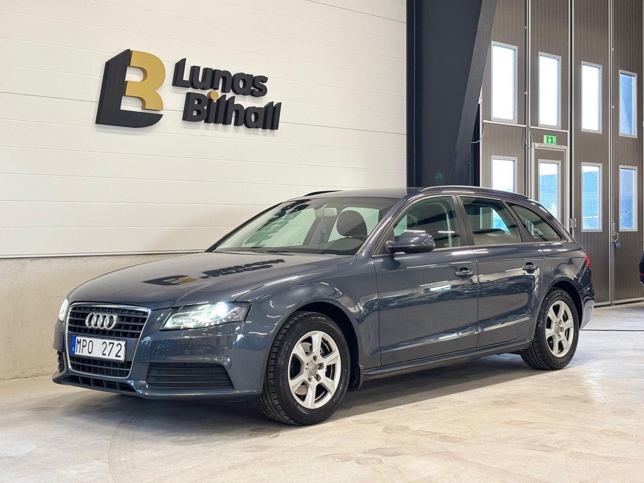 Audi A4 2011, bild 2/10