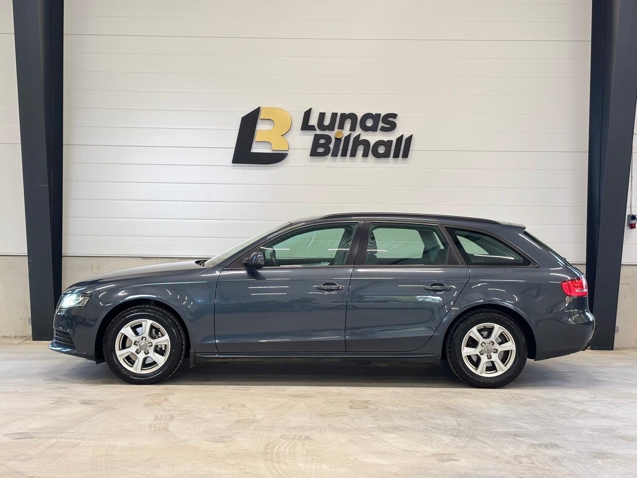 Audi A4 2011, bild 3/10