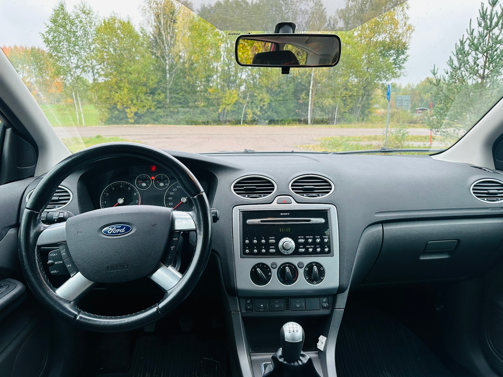 Ford Focus Kombi 1.6 Ti-VCT Manuell 2005, bild 4/5