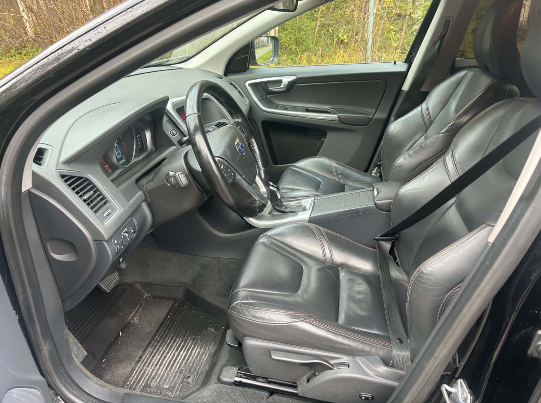 Volvo XC60 D4 AWD Geartronic 2015, bild 3/3