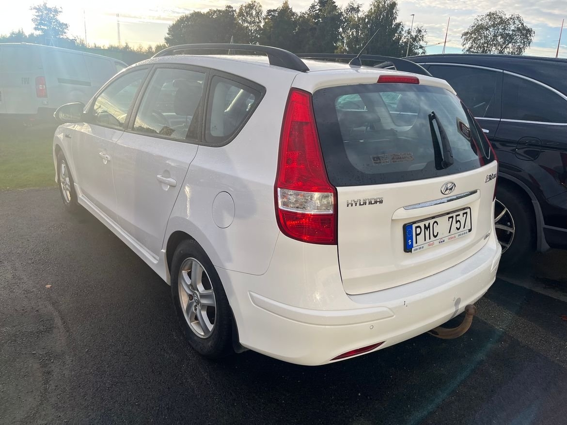 Hyundai i30 1,6 Crdi Kombi Gör det själv 2012, photo 4/5
