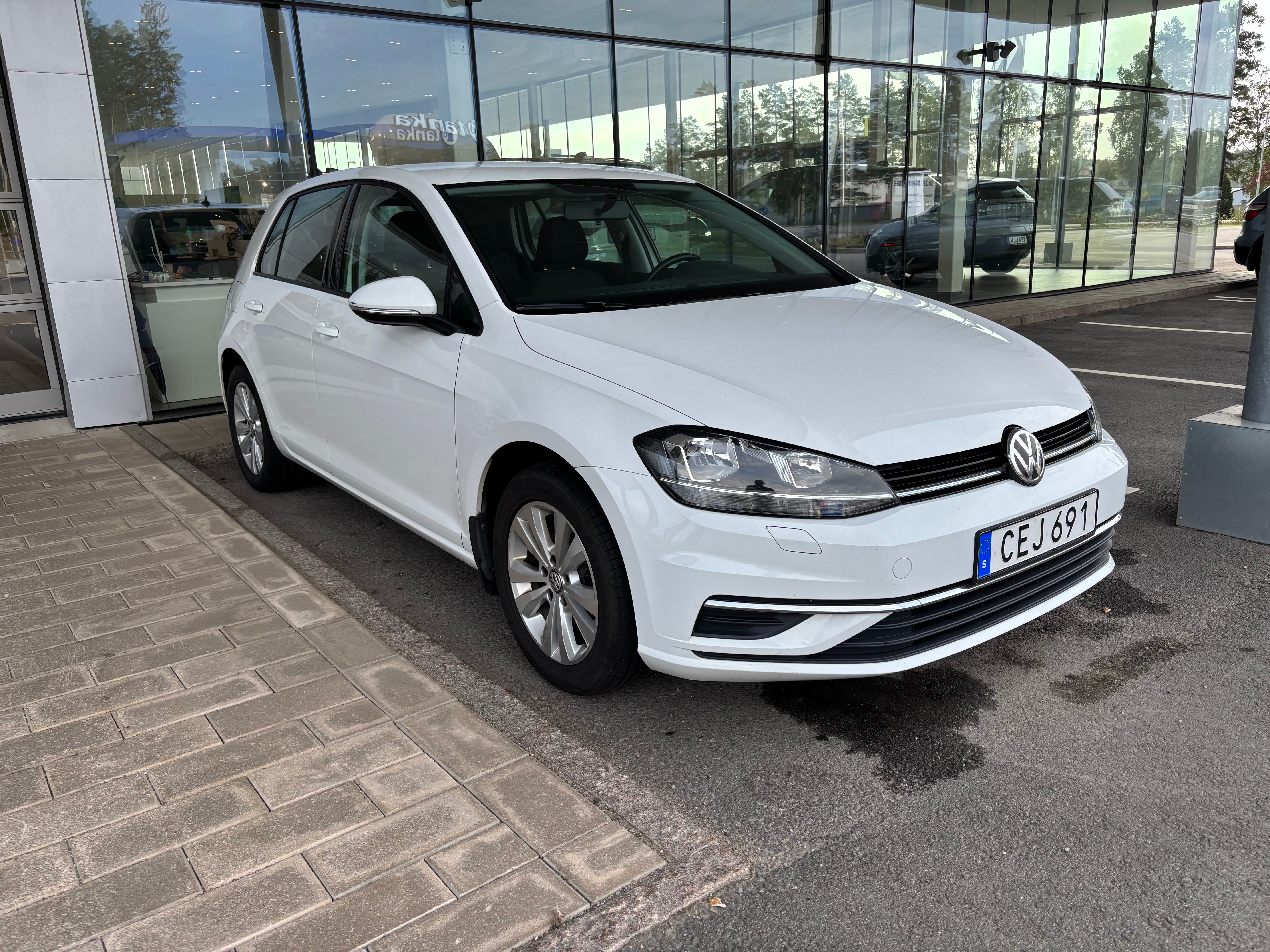 Volkswagen Golf 2018, kuva 2/10