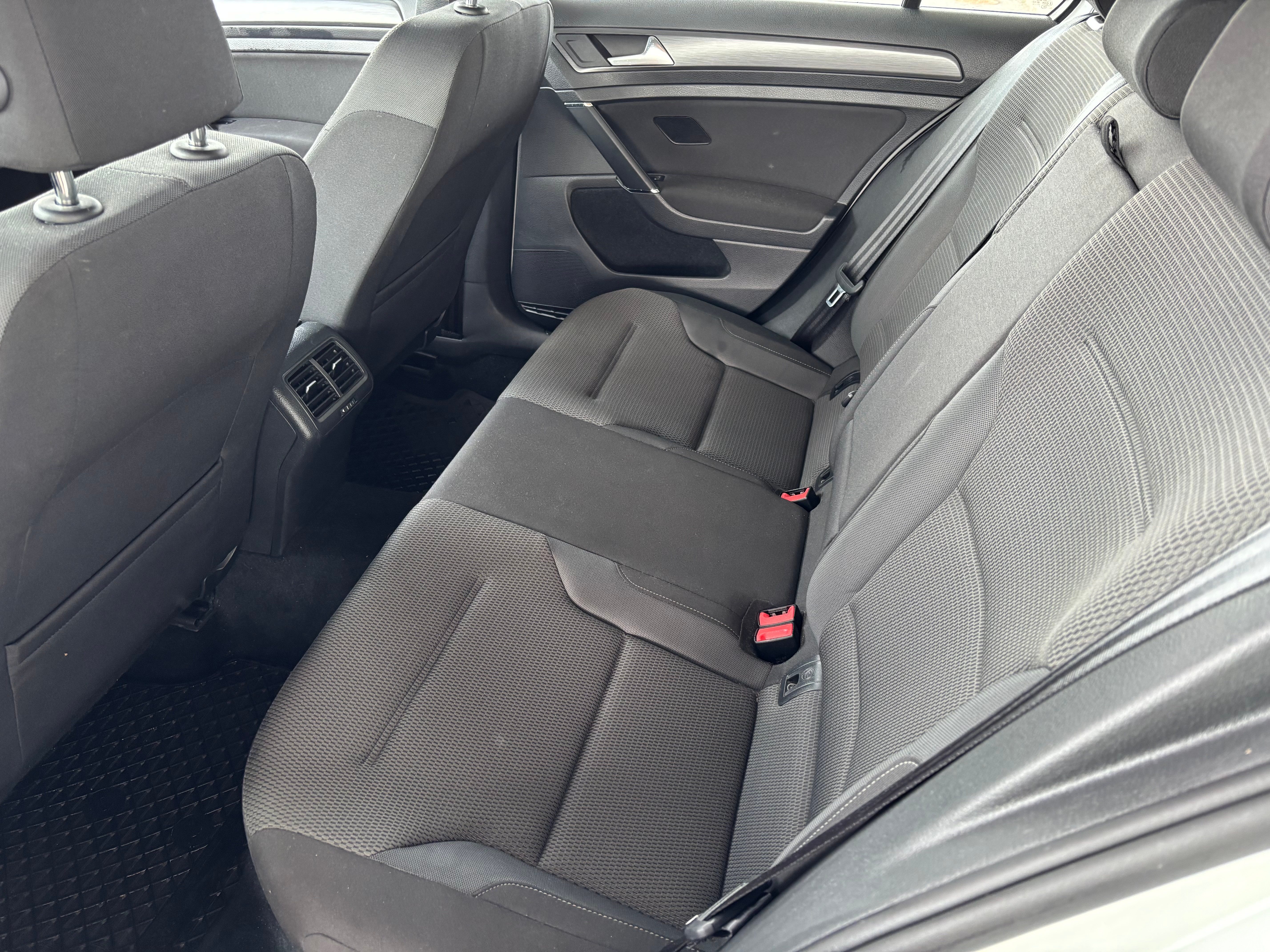 Volkswagen Golf 2018, kuva 6/10