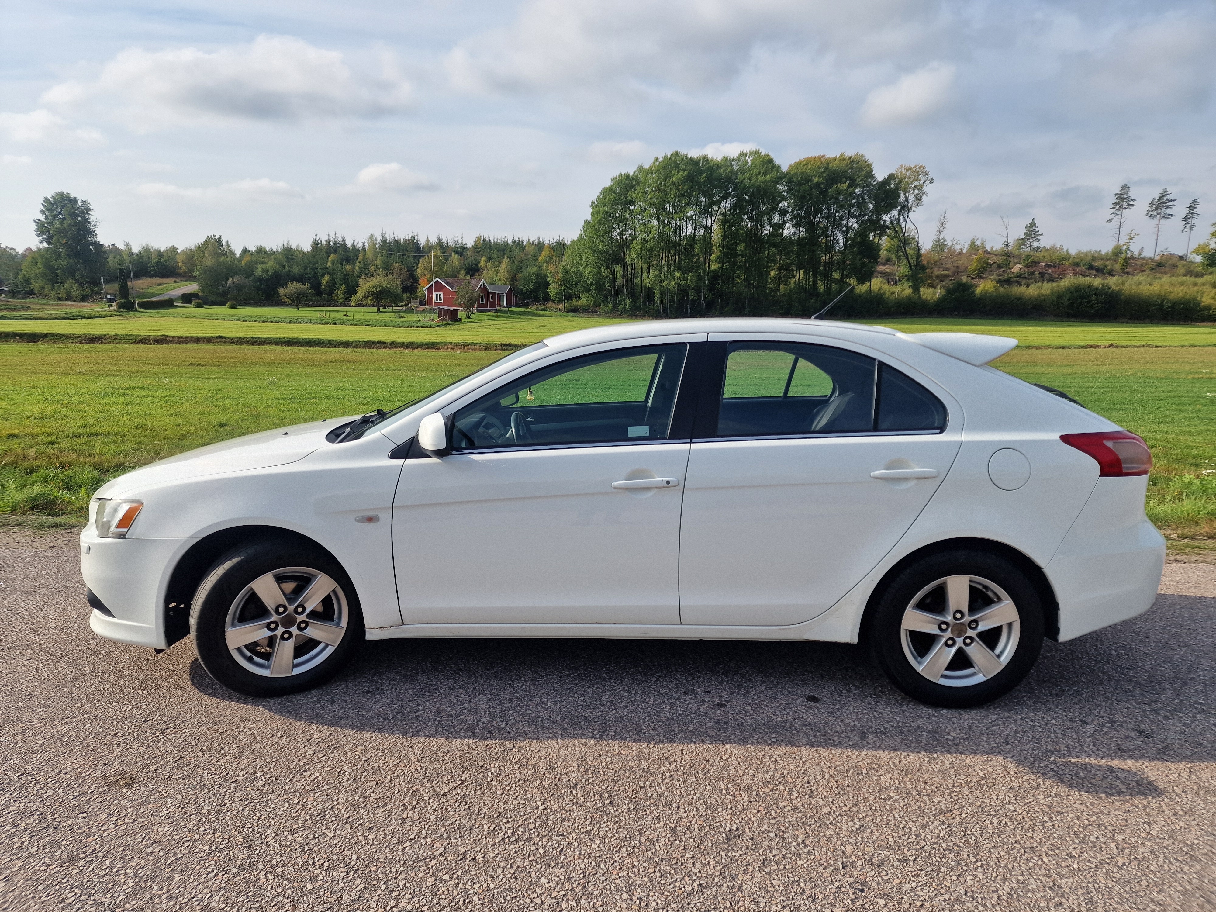 Mitsubishi Lancer 2010, bild 2/10