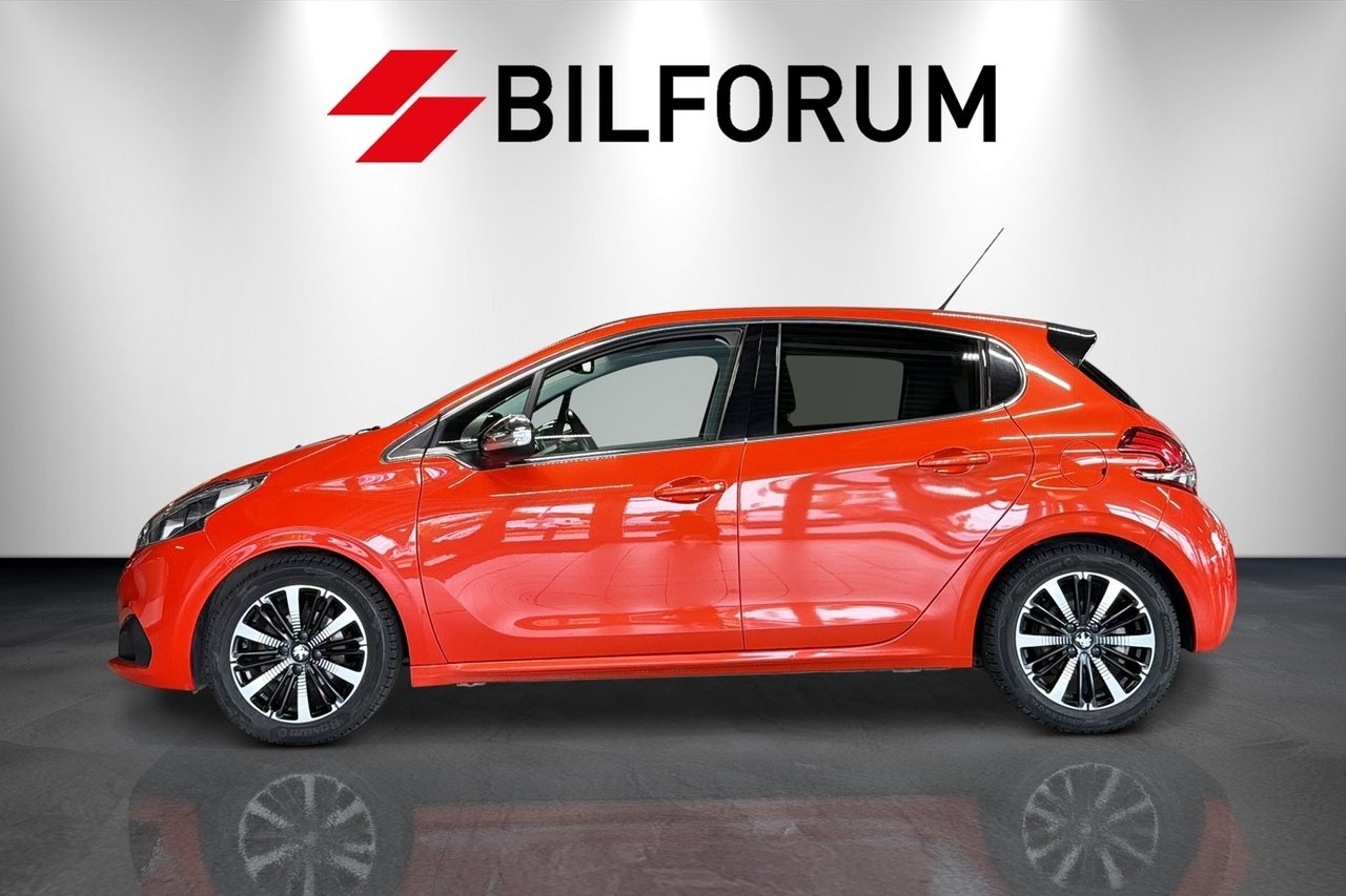 Peugeot 208 5-d 1.6 BlueHDi 2015, bild 2/10