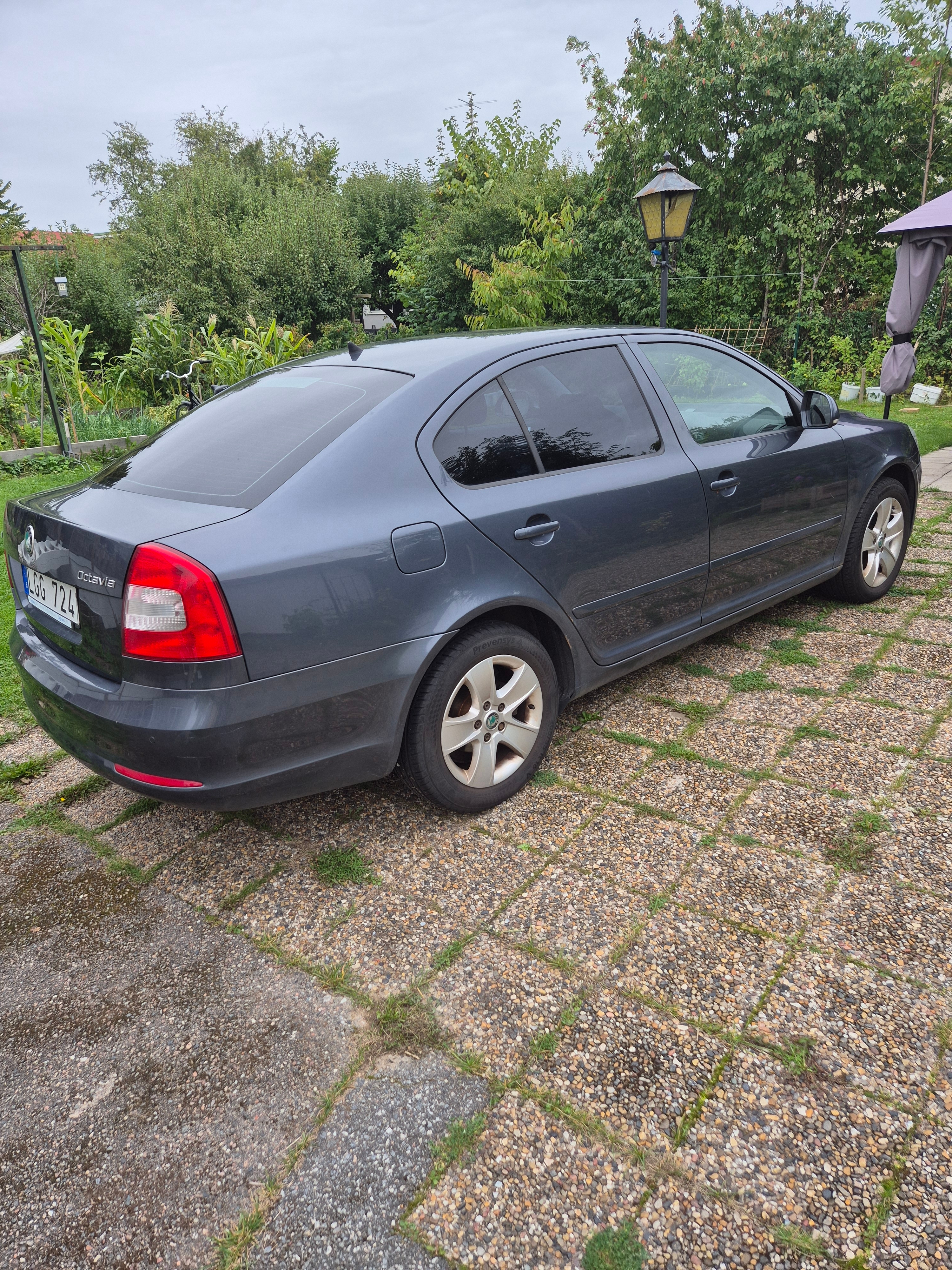 Skoda Octavia 1.6 TDI Manuell 2011, bild 4/4