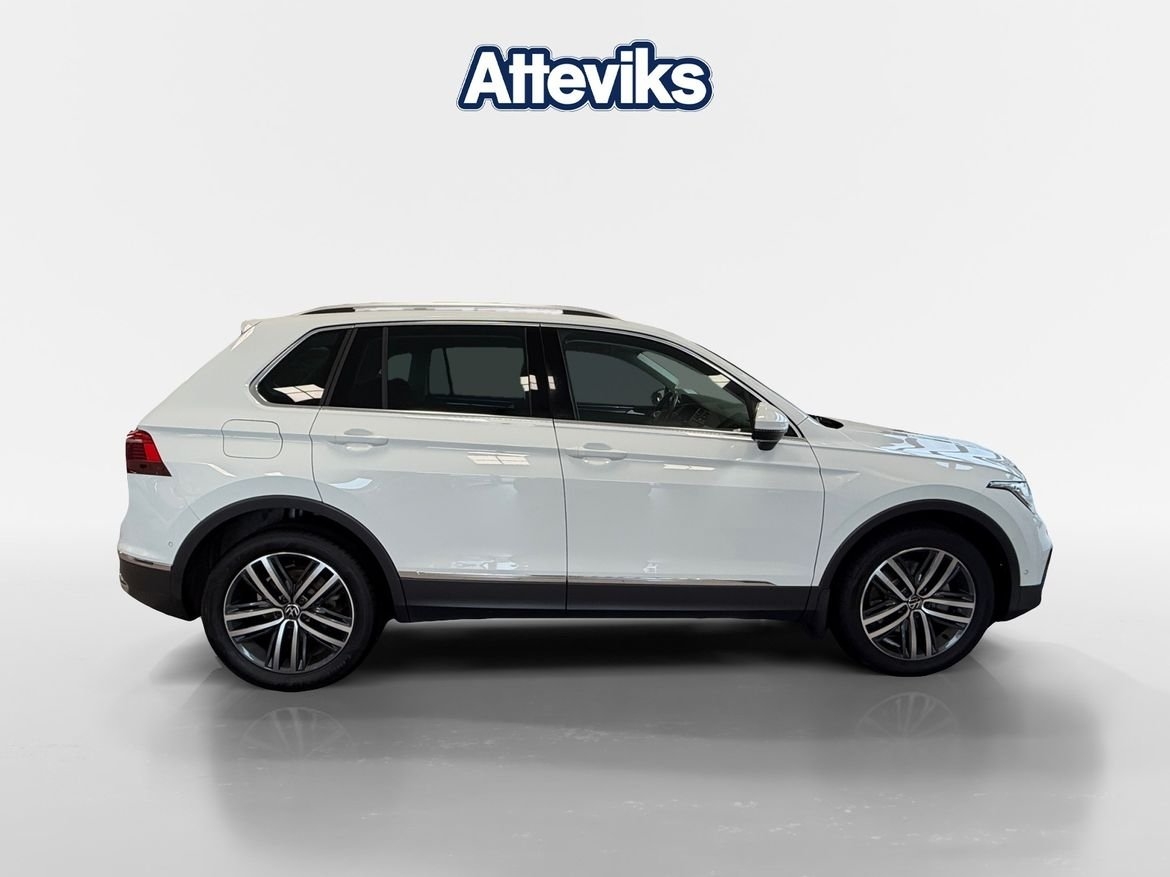 Volkswagen Tiguan Elegance eHYBRID 245hk 2023, kuva 2/10