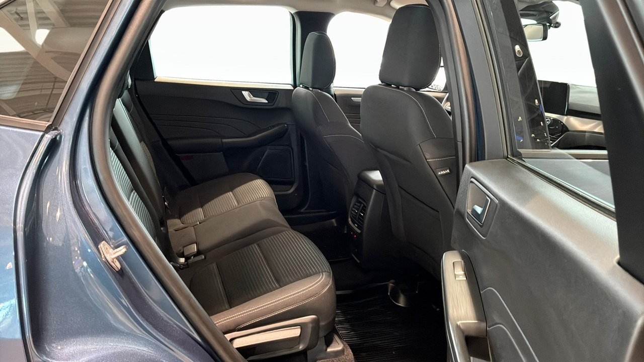 Ford Kuga Titanium PHEV / Vinter Pkt 2024, bild 5/9
