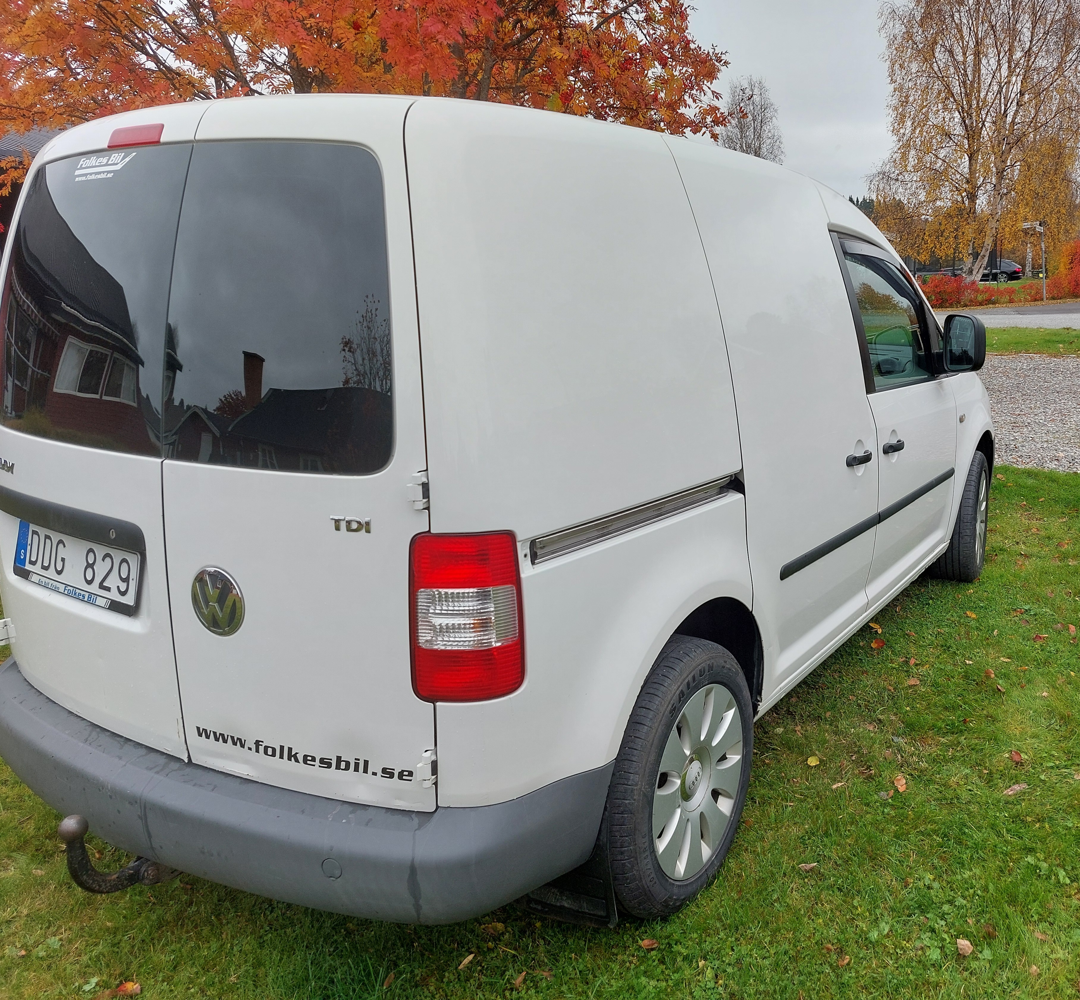 Volkswagen Caddy 2010, kuva 4/5