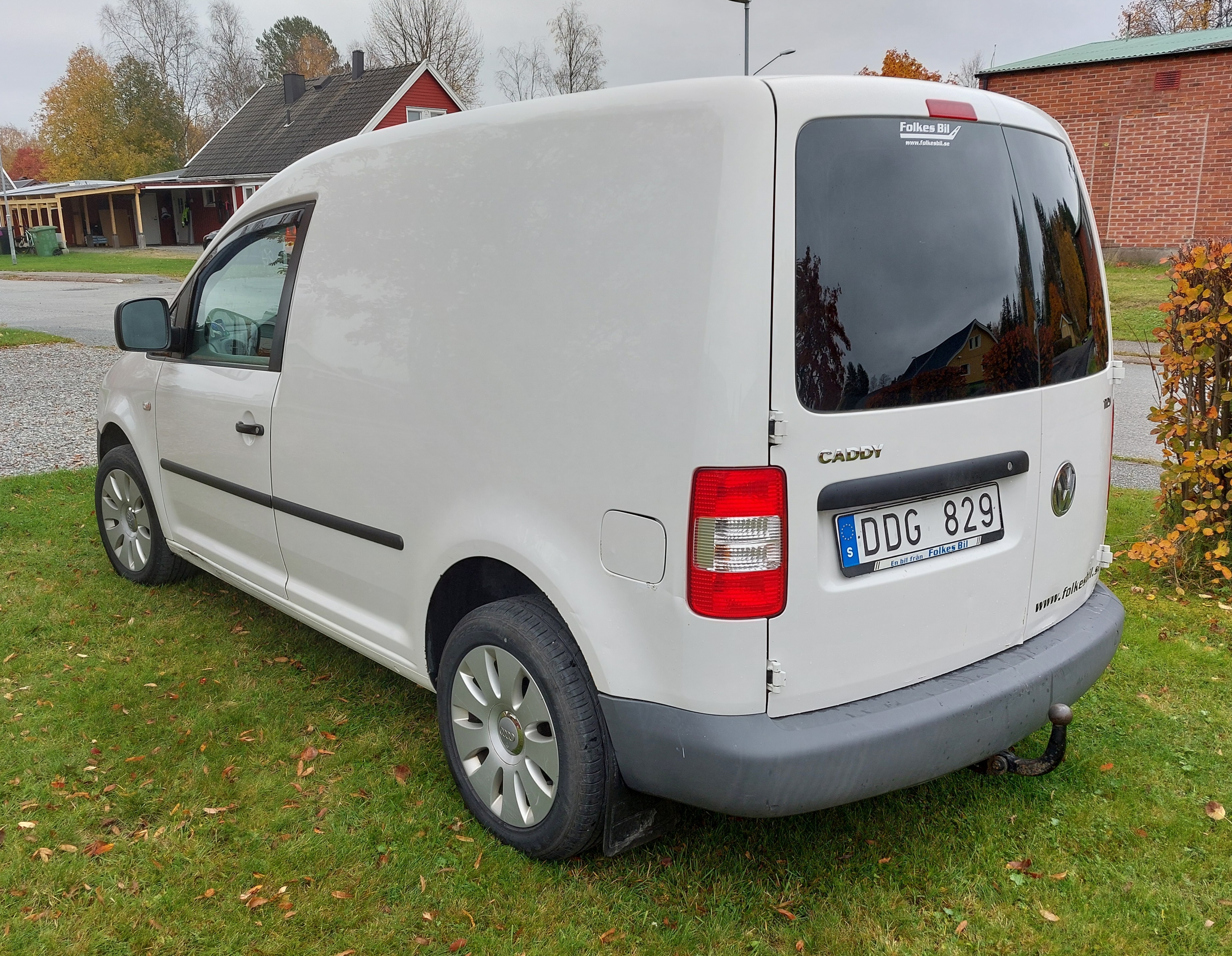 Volkswagen Caddy 2010, kuva 3/5