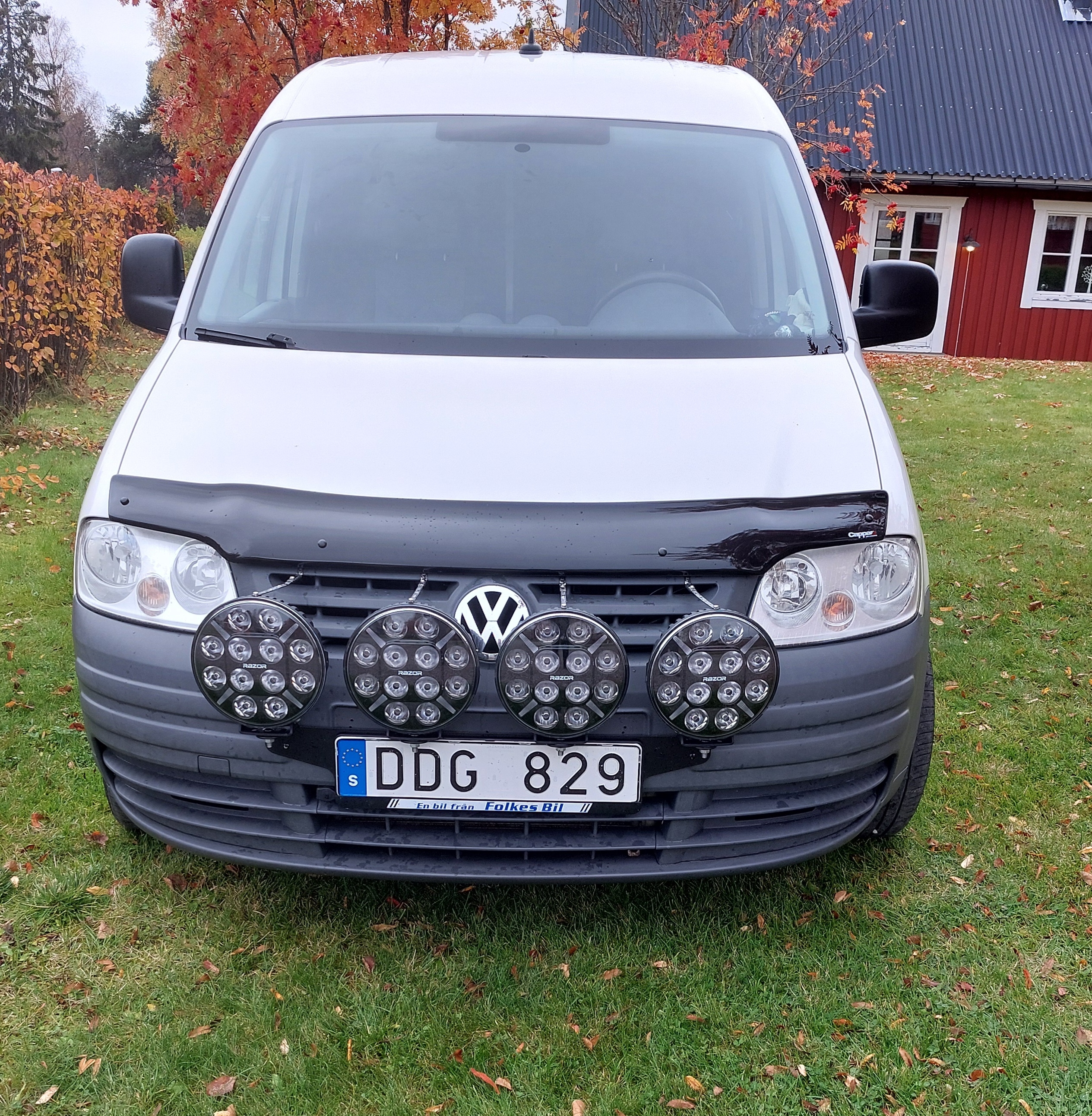 Volkswagen Caddy 2010, kuva 2/5