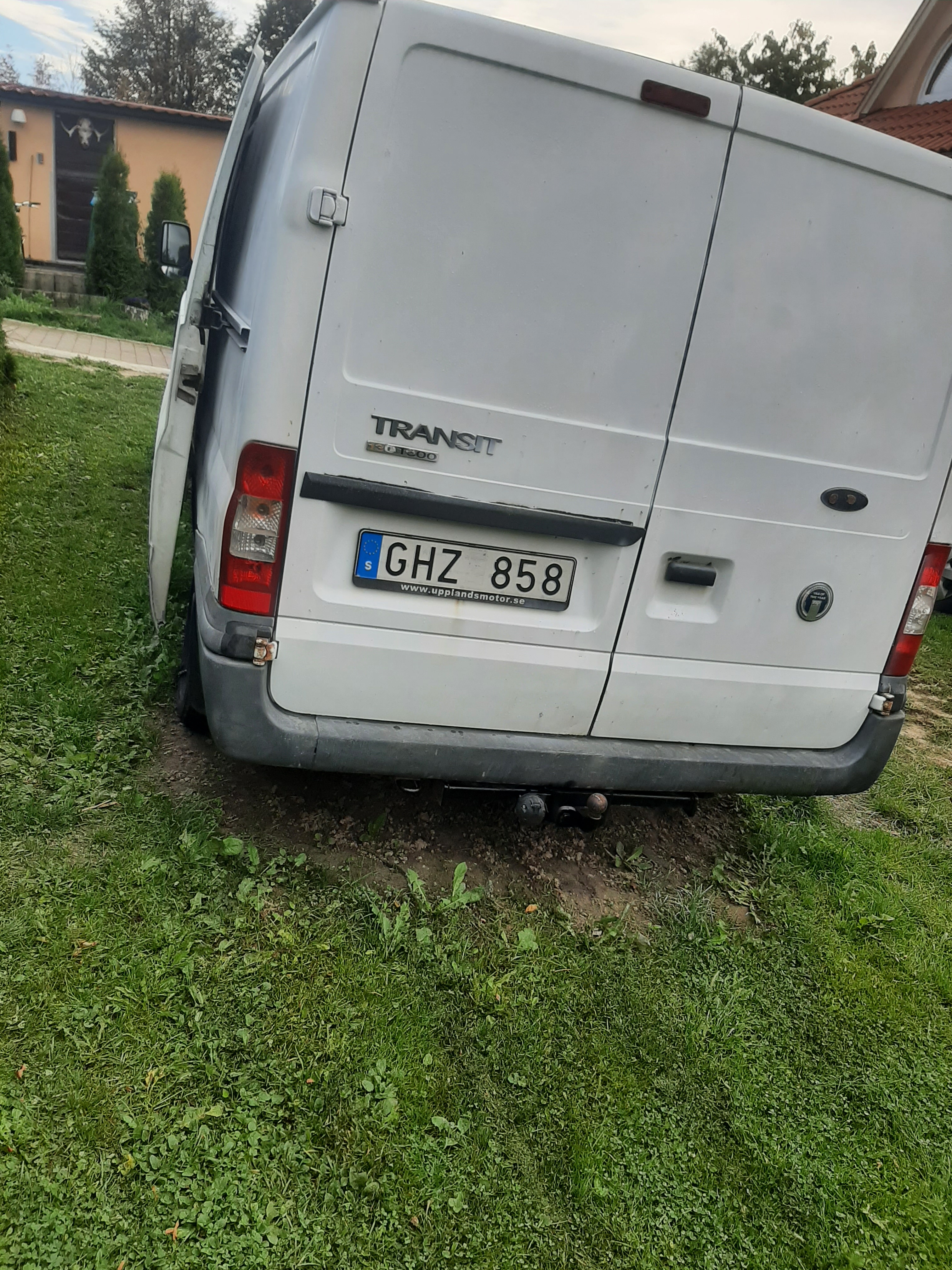 Ford Transit T300 2.2 TDCi Manuell 2007, bild 3/4