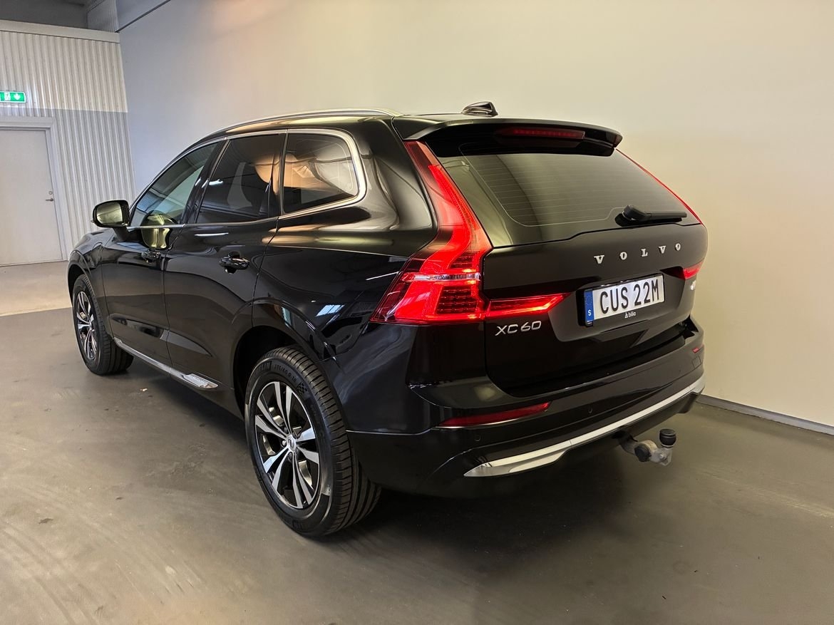 Volvo XC60 Recharge T6 Core Edition 2023, photo 6/10