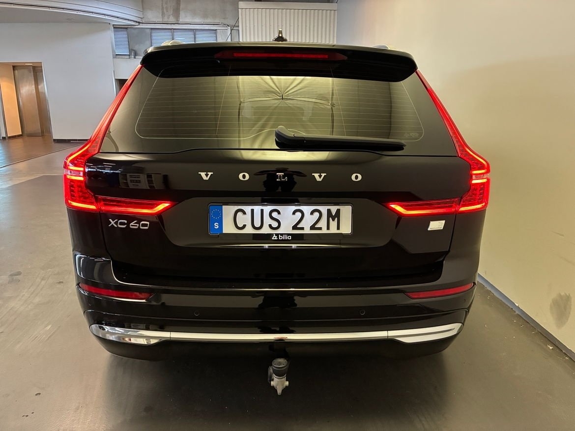 Volvo XC60 Recharge T6 Core Edition 2023, photo 7/10