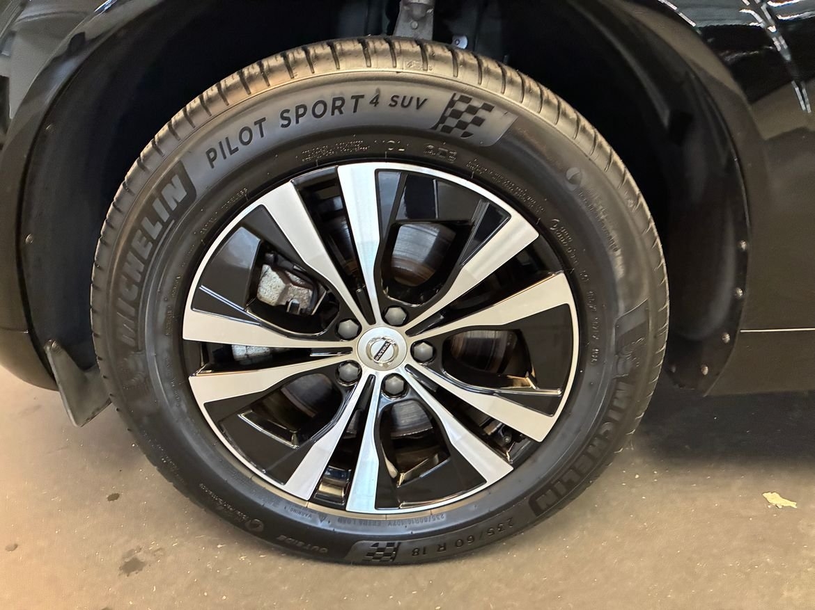 Volvo XC60 Recharge T6 Core Edition 2023, photo 5/10