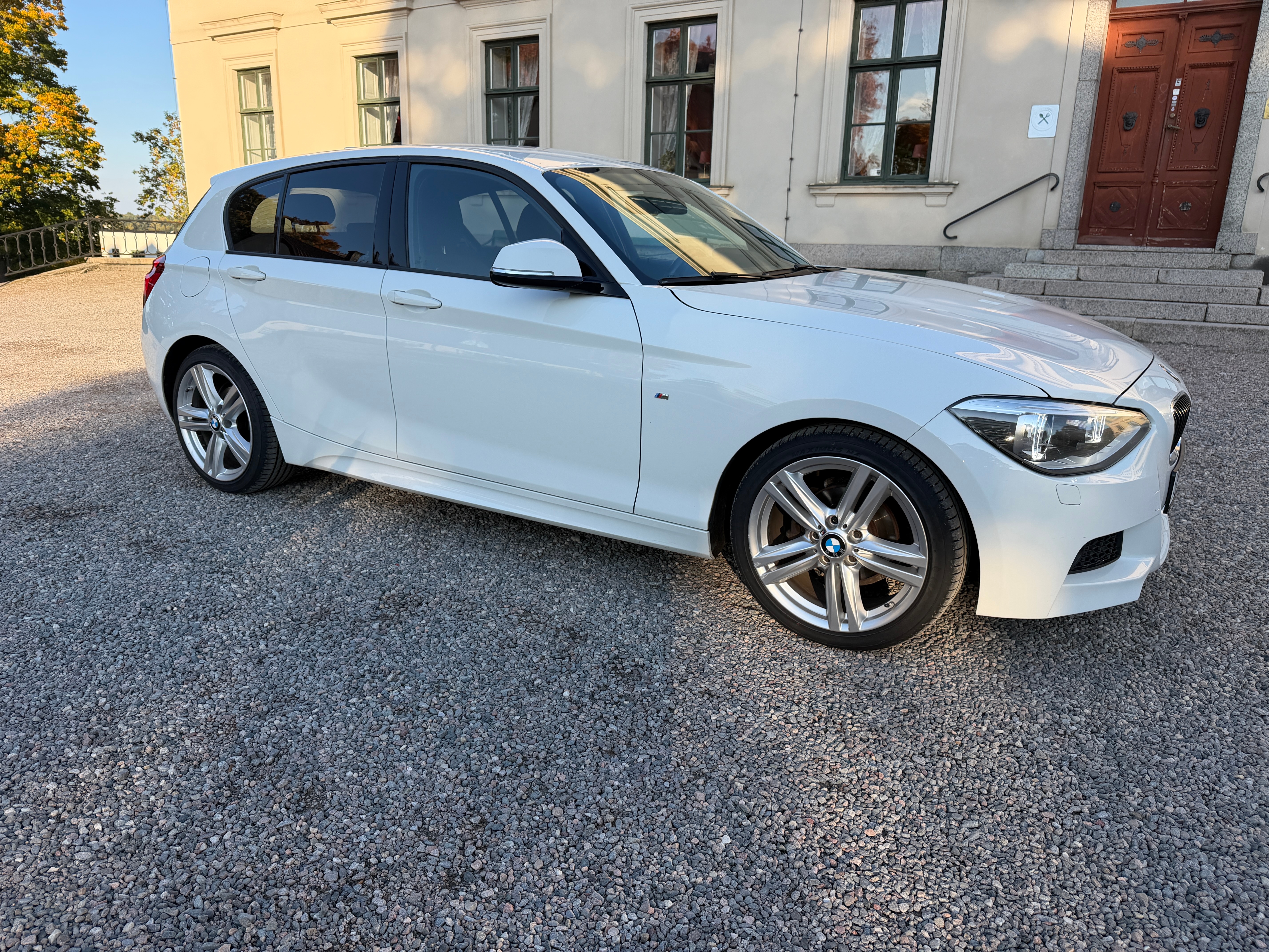 BMW 116 i 5-dörrars Manuell 2015, bild 7/10