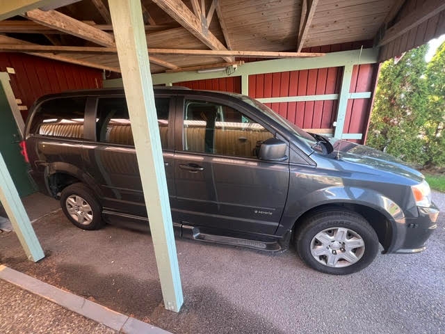 Dodge Grand Caravan 2012, bild 2/5