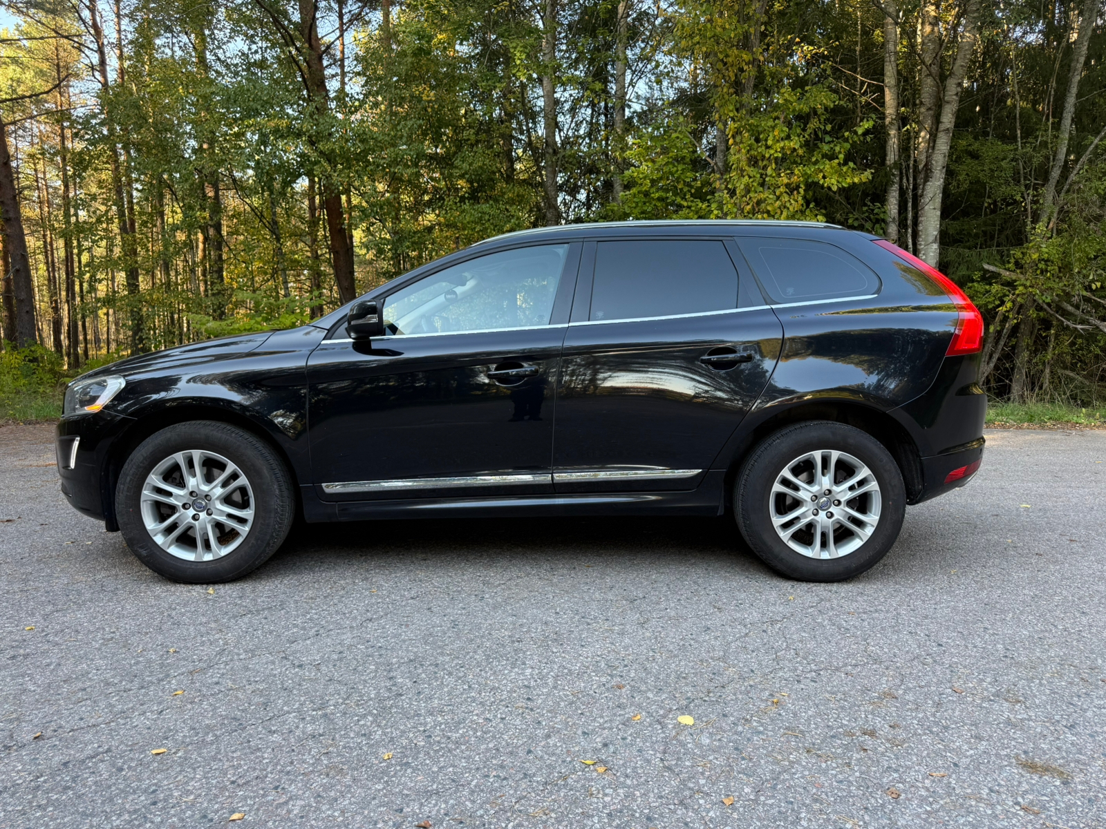 Volvo XC60 D4 AWD SUMMUM AUTOMAT NYBESS 2015, bild 2/10