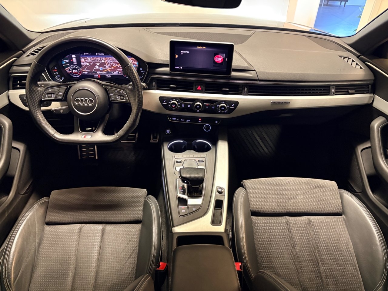 Audi A4 2018, kuva 7/10