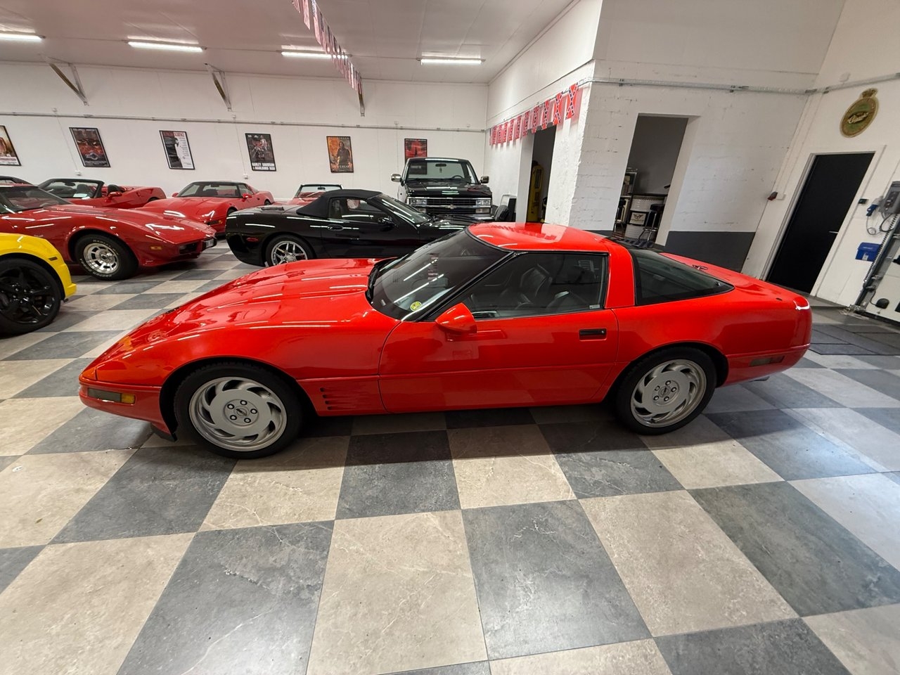 Chevrolet Corvette 1993, kuva 7/10