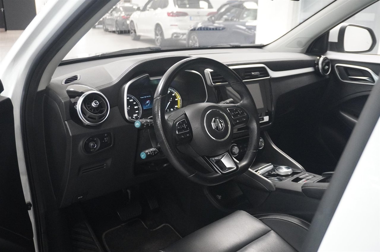 MG ZS Luxury 45kWh Pano Elstol 360 Kam 2021, kuva 4/10