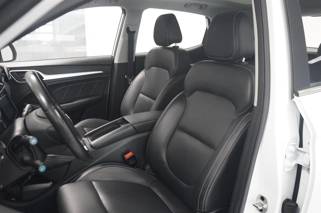 MG ZS Luxury 45kWh Pano Elstol 360 Kam 2021, kuva 7/10