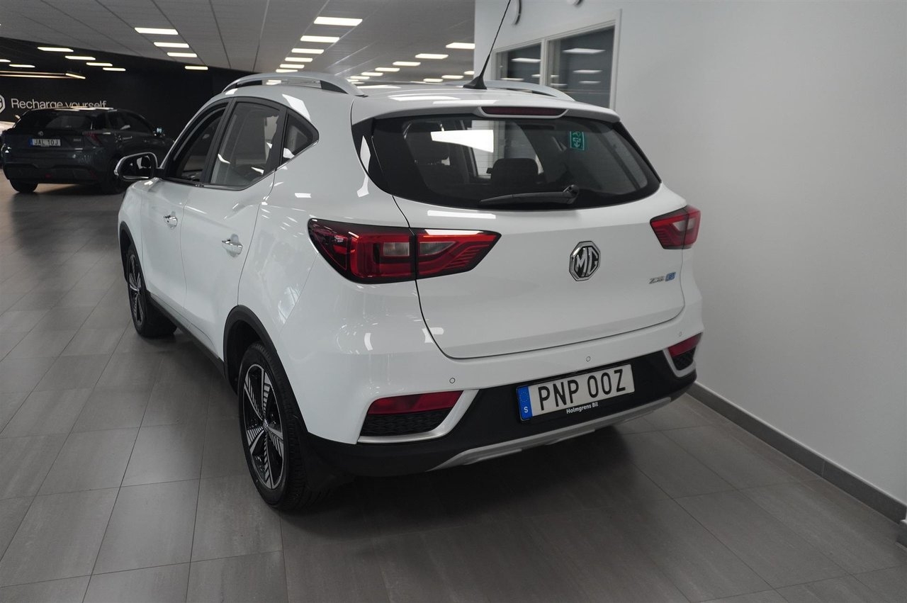 MG ZS Luxury 45kWh Pano Elstol 360 Kam 2021, kuva 6/10