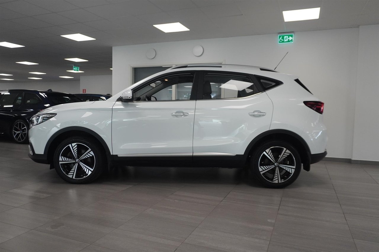 MG ZS Luxury 45kWh Pano Elstol 360-Kam 2021, kuva 5/10