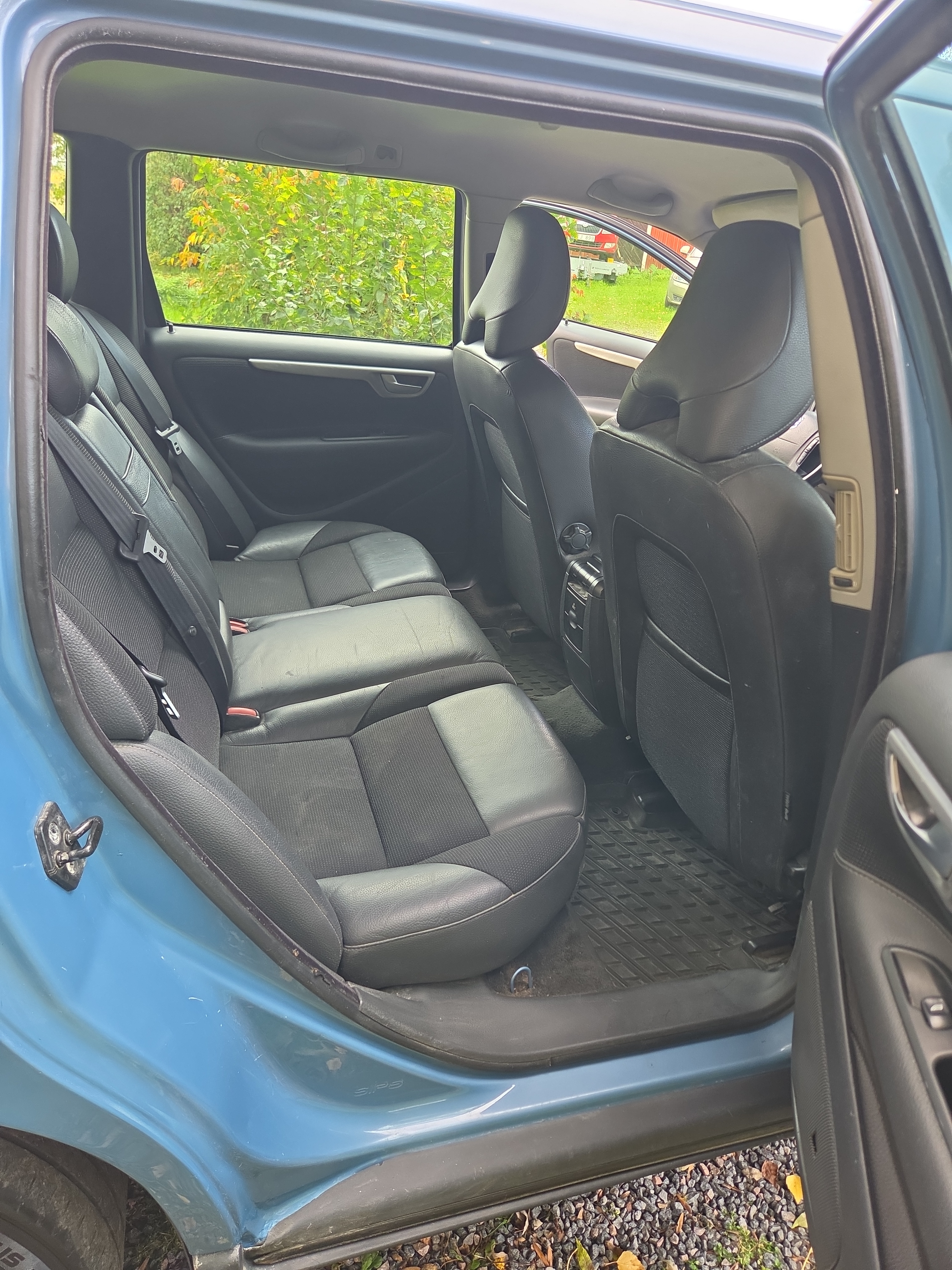 Volvo V70 2.4 Manuell 2006, bild 7/8